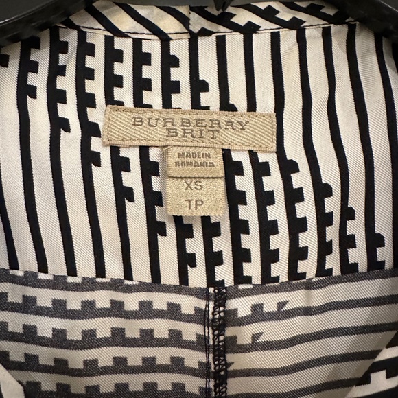 Burberry Brit Blouse, Size XS, Black and White - Picture 9 of 11